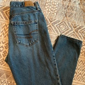 American eagle mom jeans